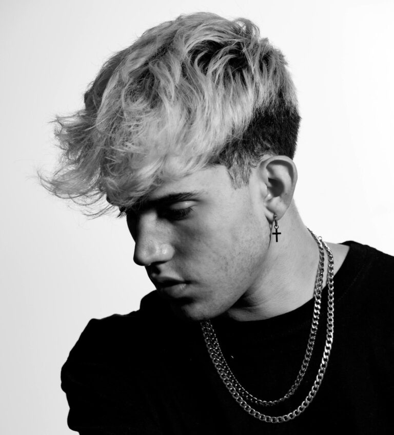 aka 7even arriva l album d esordio dell artista honiro it aka 7even arriva l album d esordio dell artista honiro it
